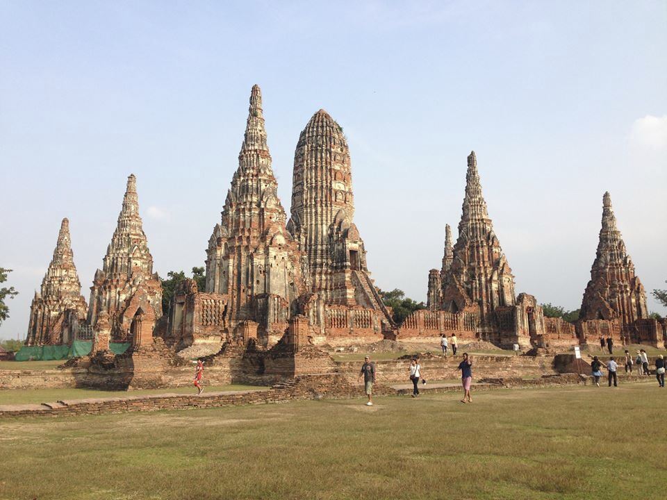 クメール様式の美しい寺院「ワットチャイワッタナラーム」